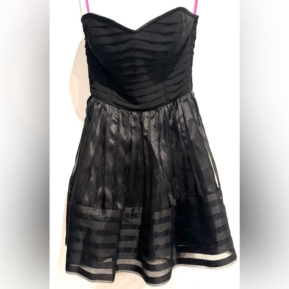 Besty Johnson Dresses & Skirts - Betsey Johnson Vintage Party CocktailDress Mini Bustier Black tulle striped US8